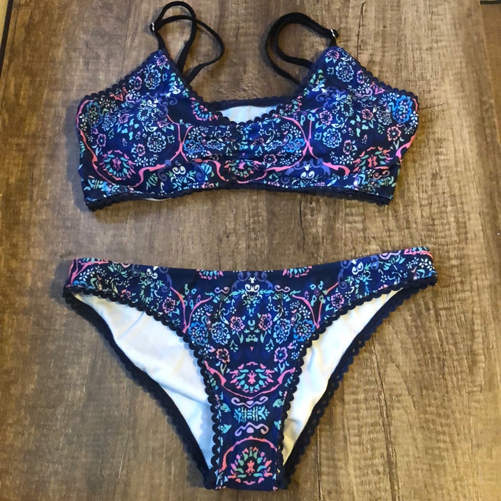 Bathing suit